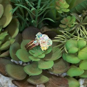 Shiny flirty party ring